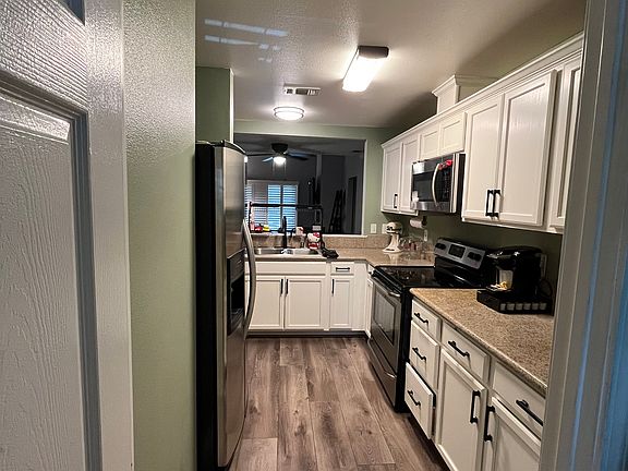 5th image of 2401 Eilers Ln Unit 1106