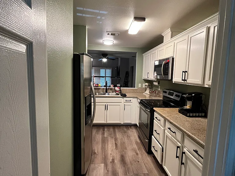 2401 Eilers Ln #1106 — Photo 5