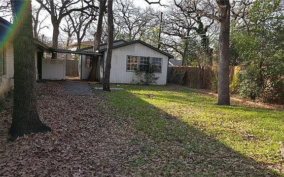 2nd image of 119 W Holland Dr