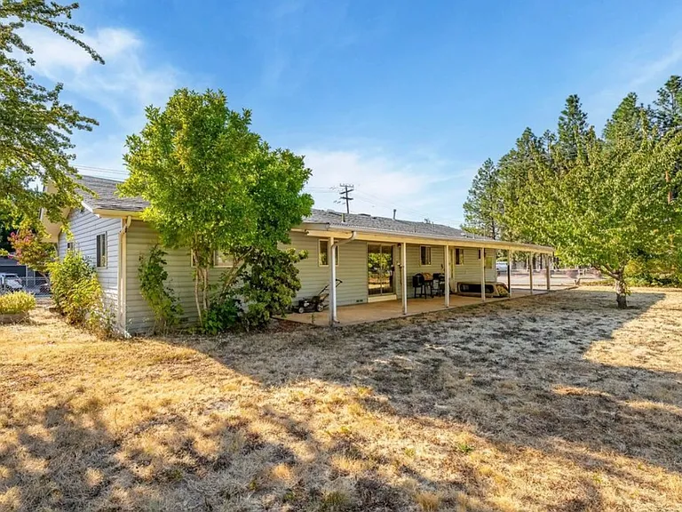 905 SE Fern St — Photo 6