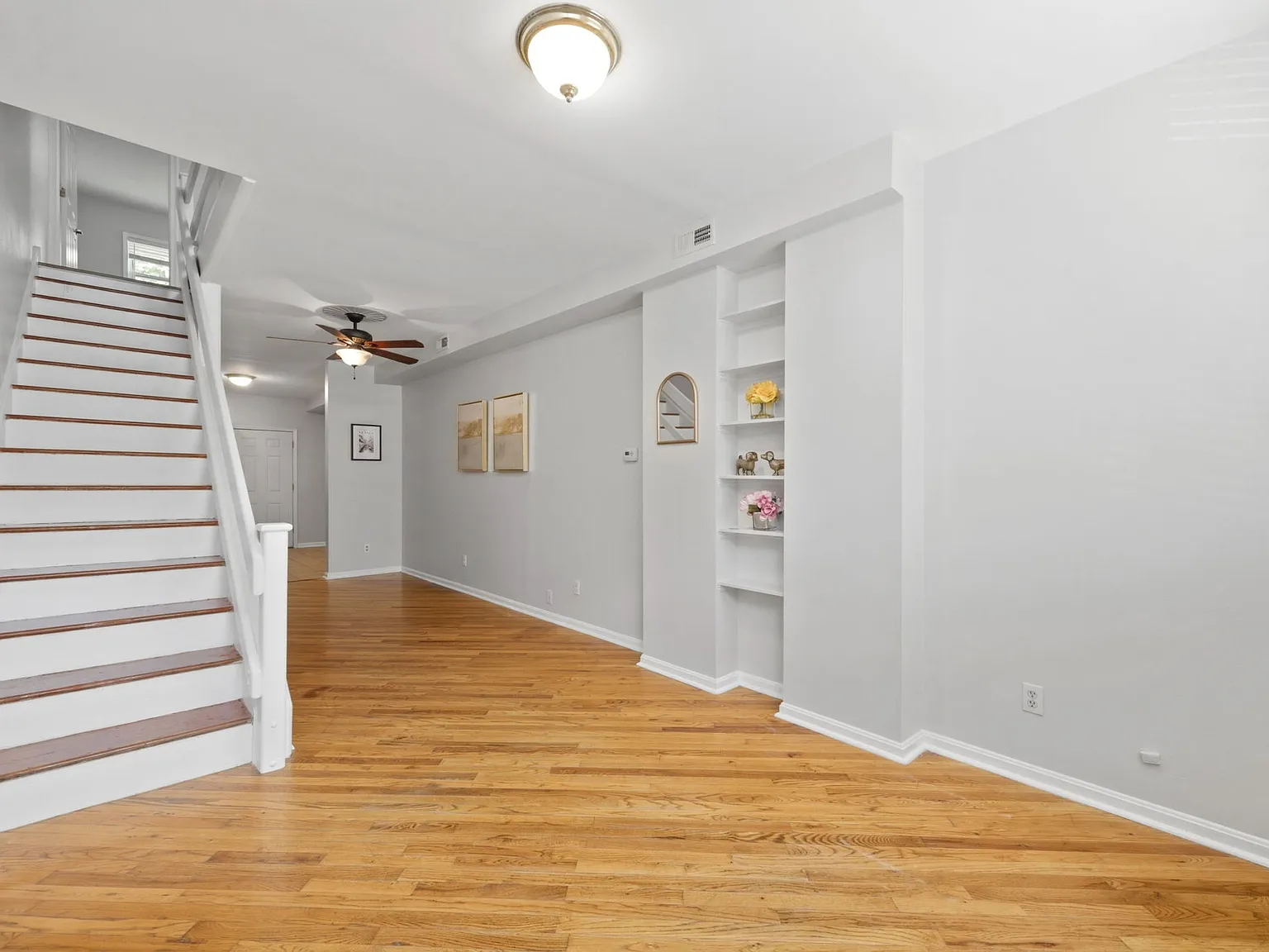 2 bed, 648 sqft, $1,750 — Photo 3