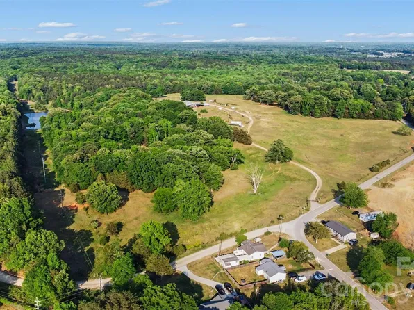 1504 Cedar St, Lancaster, SC 29720