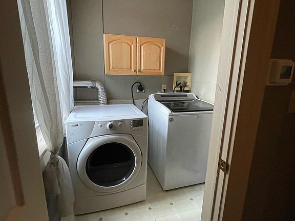 2nd image of 113 N Ludington St