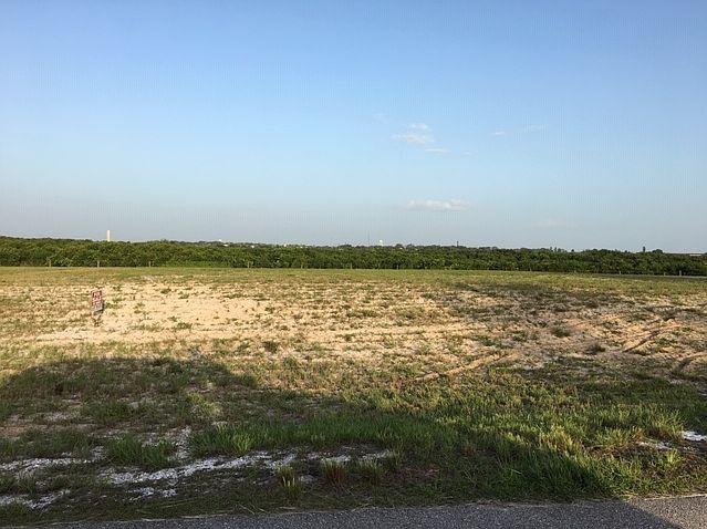 1st image of 527 Sunset Pointe Dr