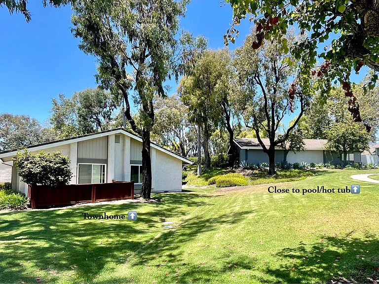 3368 Calle La Veta — Photo 2