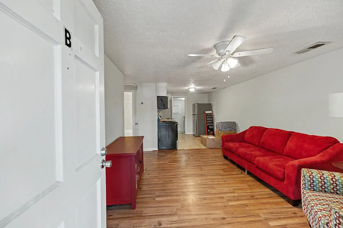 Building Photo - 4202 Barnwell St