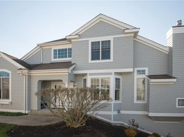 339 Village Rd, Tiverton, RI 02878