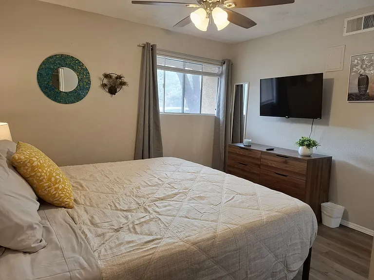 1406 Pennsylvania St NE #4 — Photo 14