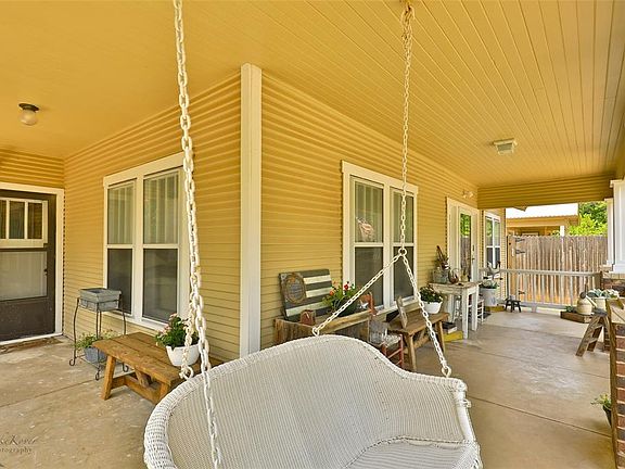 4th image of 1334 Meander St