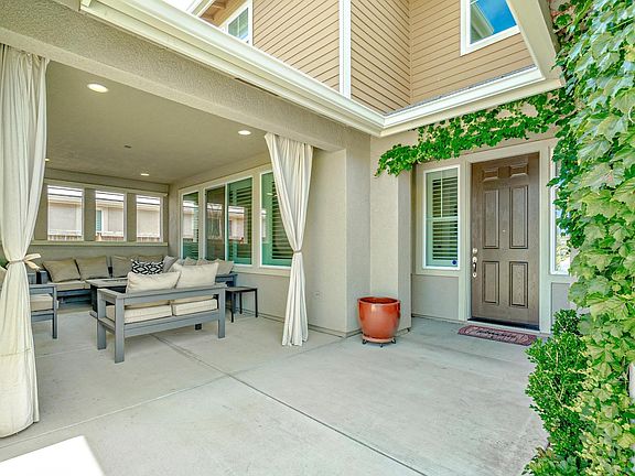 4th image of 9937 Lousada Dr