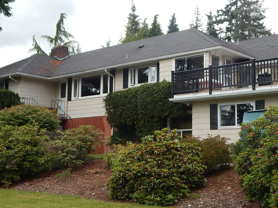 1st image of 1943 SE Cypress Dr