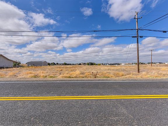 3rd image of 1949 Village Dr