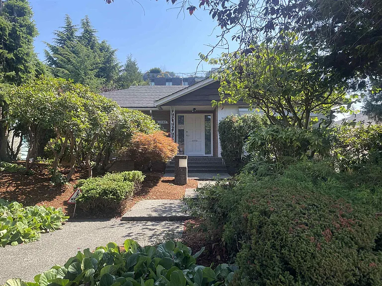 6748 Ash St — Photo 29