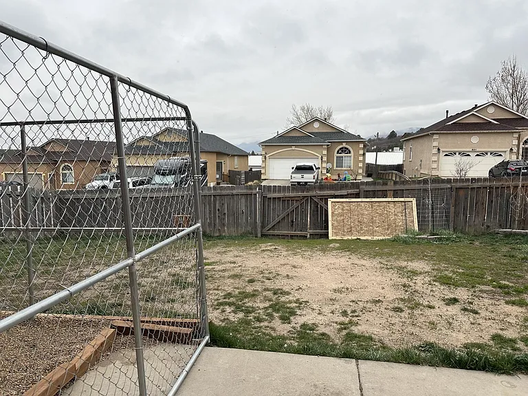 821 Circle Dr — Photo 15