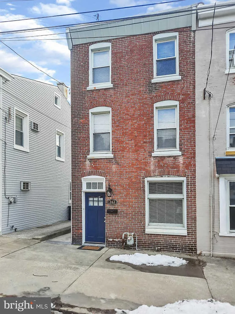 343 Spring Mill Ave photo 1