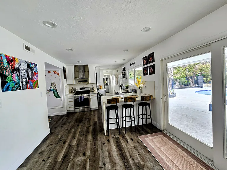 2548 E Wilson Ave — Photo 110
