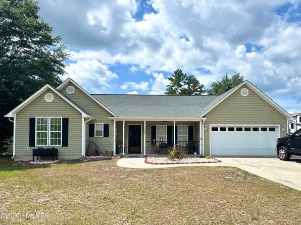 3195 Blue Banks Loop Road NE, Leland, NC 28451