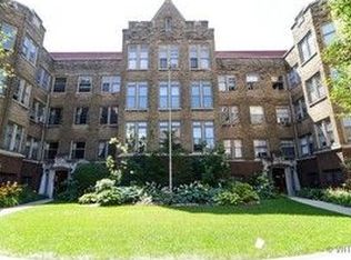 621 W Addison St #3, Chicago, IL 60613