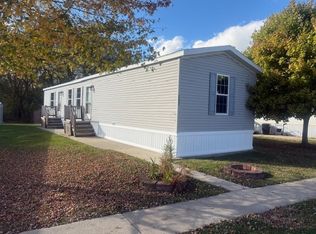 2695 Cour Franc F695 St, Saint Clair, MI 48079