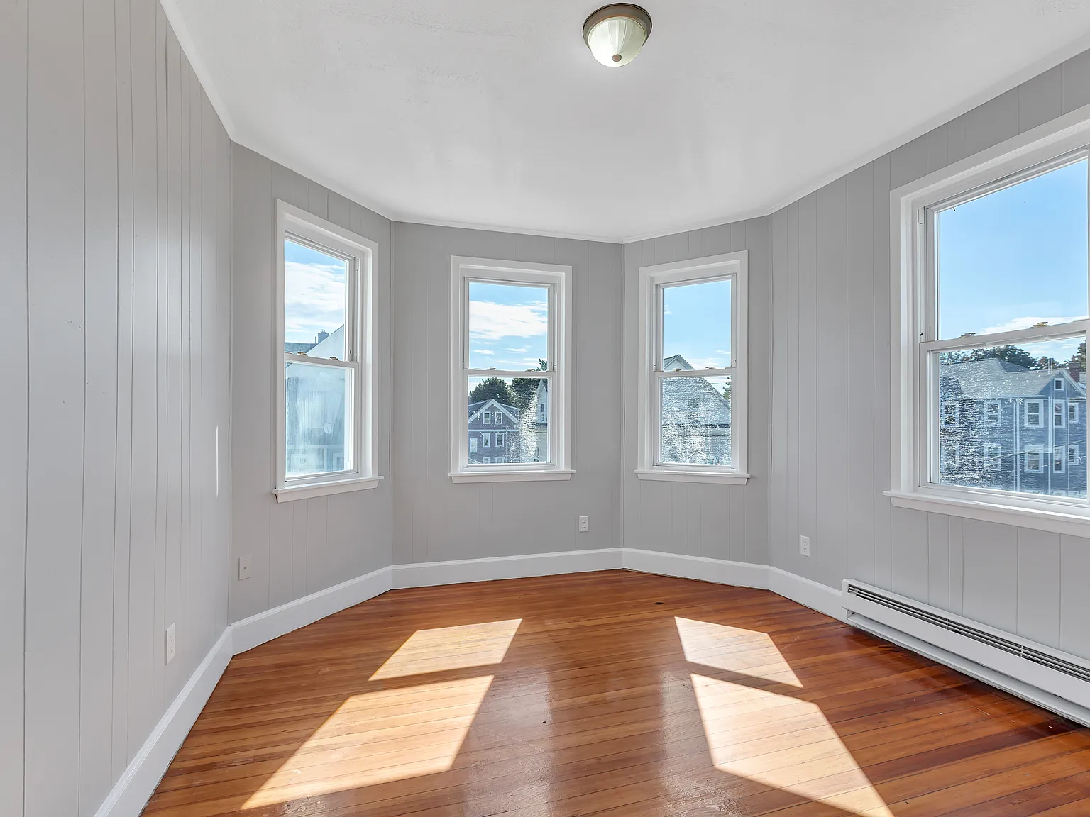 3 bed, 1400 sqft, $2,000 — Photo 4
