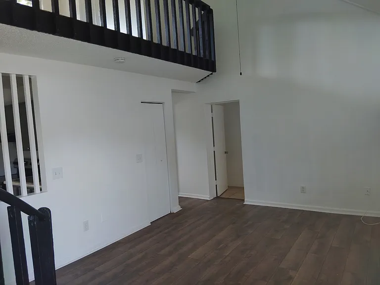 2122 Bradford St #526 — Photo 7