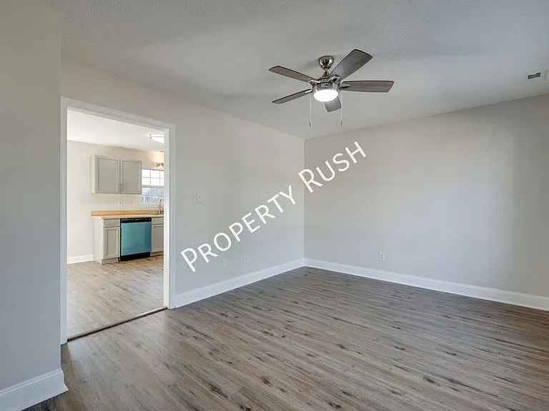 1565 Petty St SE — Photo 9