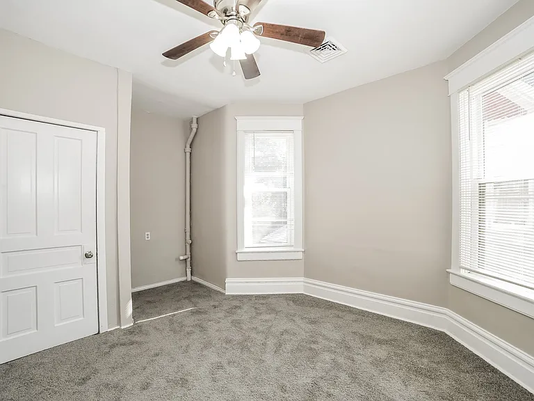 1696368_028_bedroom_12971967.jpg