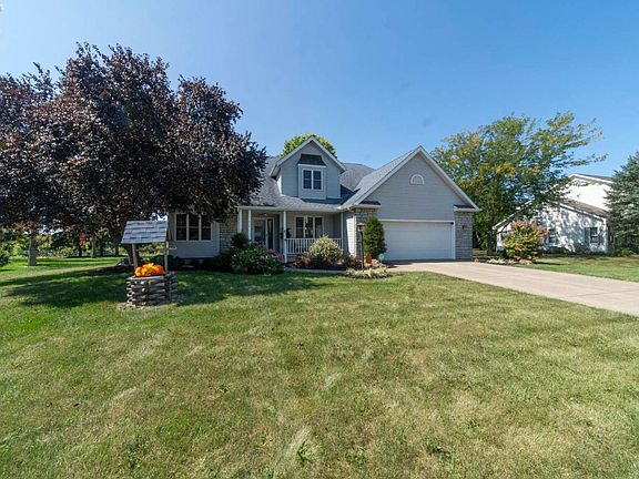 2nd image of 416 Wexford Dr
