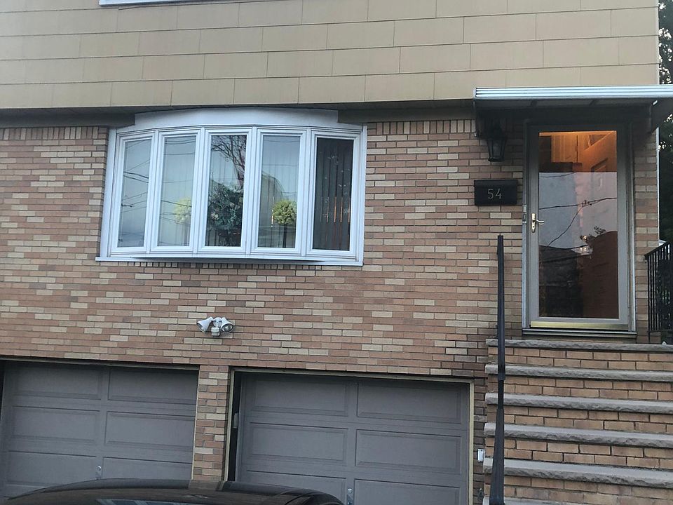 1st image of 54 Willet St #2