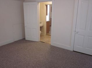 512 W White St, Champaign, IL