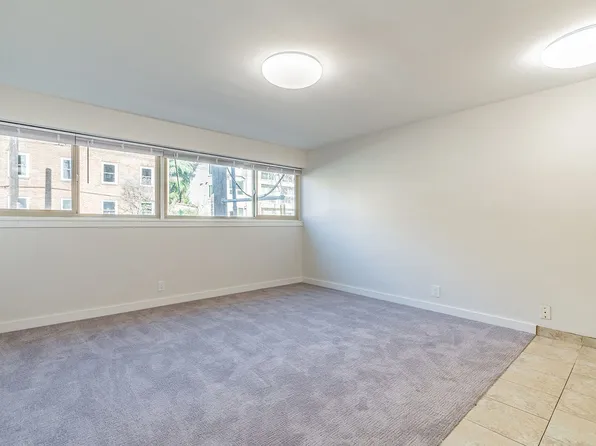 Prime location for walkable living near shops and restaurants!