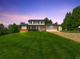 380 Lockwood Rd, Ortonville, MI 48462