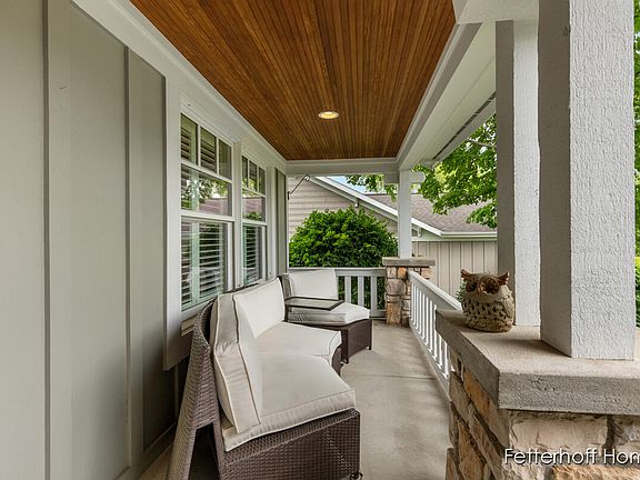 4th image of 1972 Talamore Ct SE #33