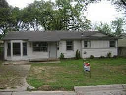 1st image of 4121 Bowling Green St