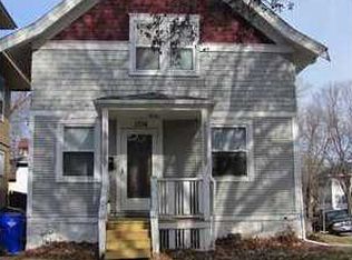 1734 Park Ave SE, Cedar Rapids, IA 52403