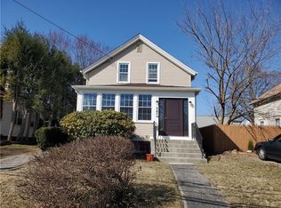 385 Pontiac Ave, Cranston, RI 02910