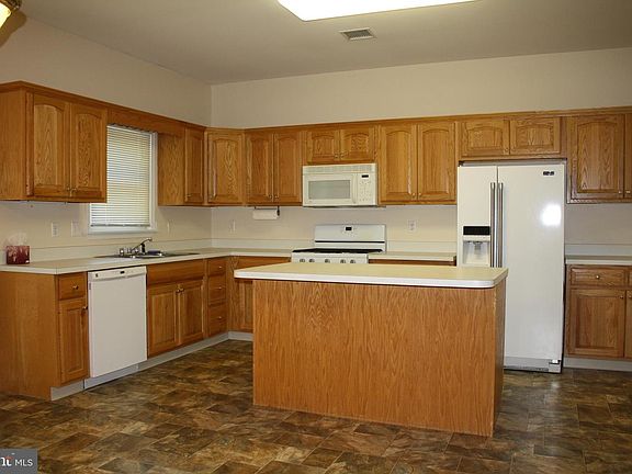 4th image of 6452 Whisper Wood Ln