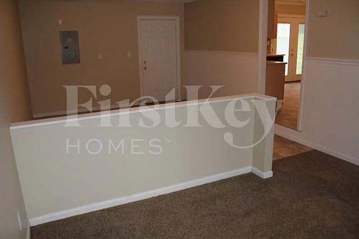 9440 Port Royal Dr — Photo 6