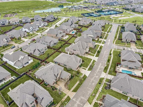 2nd image of 4251 Peppervine Ln