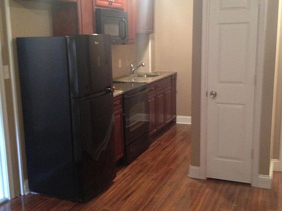 2nd image of 315 Dickinson St #1F