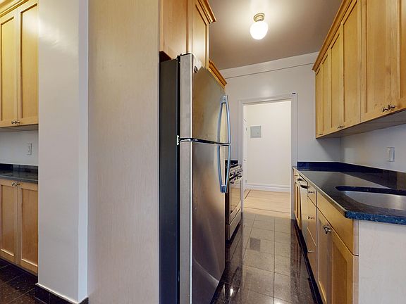 4th image of 115 E 92nd St #6F