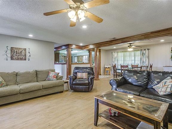 3rd image of 4020 County Road 423