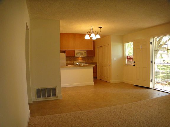 4th image of 6265 Longford Dr APT 1