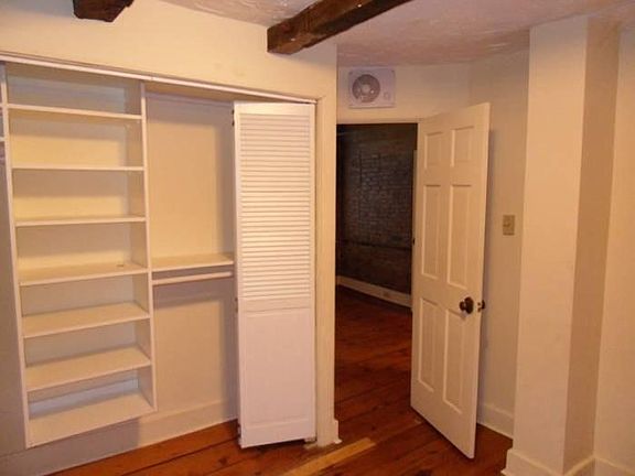 Bedroom and fitted closet