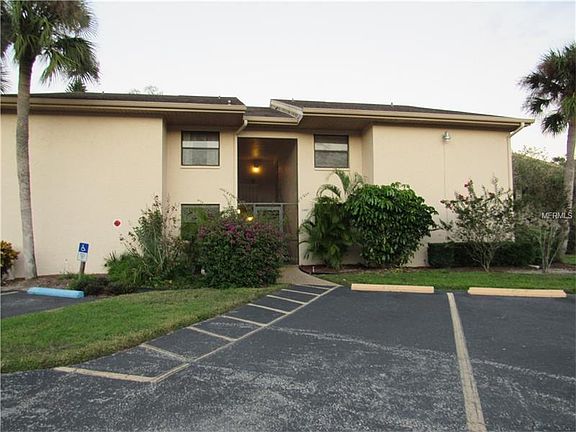 3rd image of 2445 Twin Dr #11