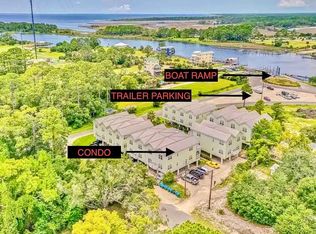 703 D SE 3rd St, Carrabelle, FL 32322