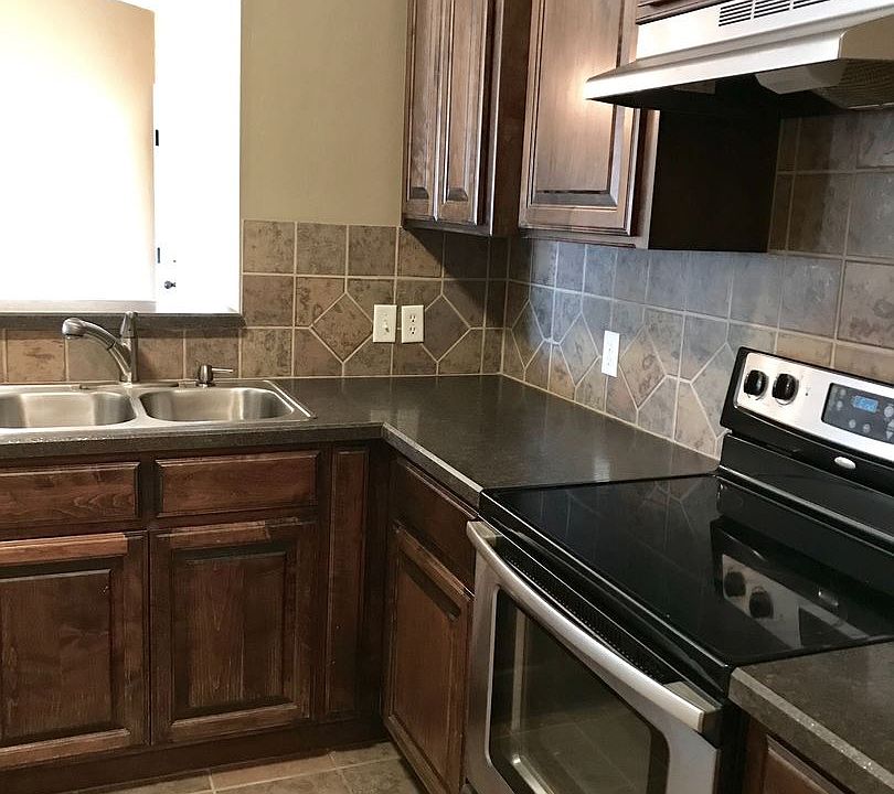 1st image of 15304 Nightshade Dr
