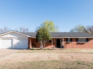 2904 W 16th St, Plainview, TX 79072