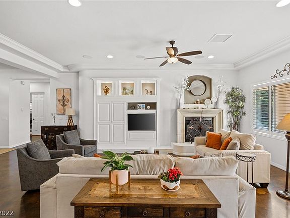 4th image of 10273 Garden Glen Ln
