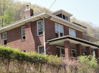 208 Summers St, Welch, WV 24801